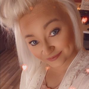 Meet your Posher, Laurne